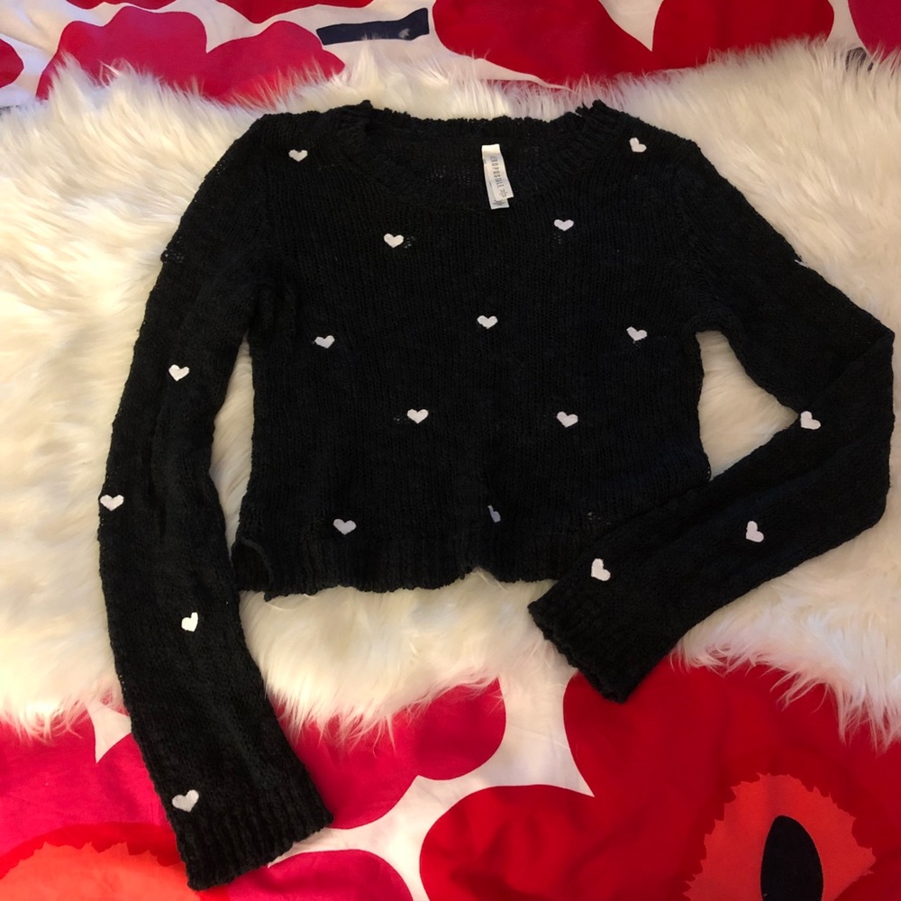 Cute heart ❤️ embroidered crop sweater